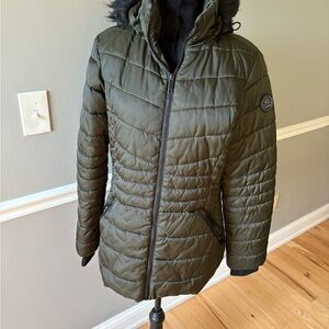 Women's Green Quilted Puffer Jacket